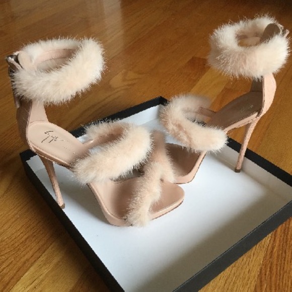 Giuseppe Zanotti Coline Iamina Fur US 6.5 | IT 36.5 (NIB) - Picture 3 of 7